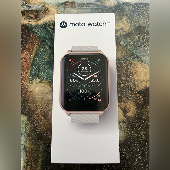Motorola Smartwatch with Gold Accents and White Band - Picture 1 of 4